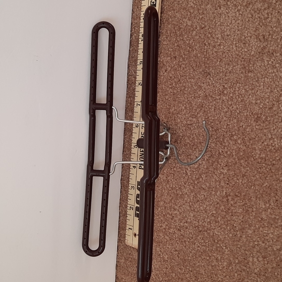 Honey-can-do clothes hangers with clamp 360 swivel hook. - Picture 6 of 6